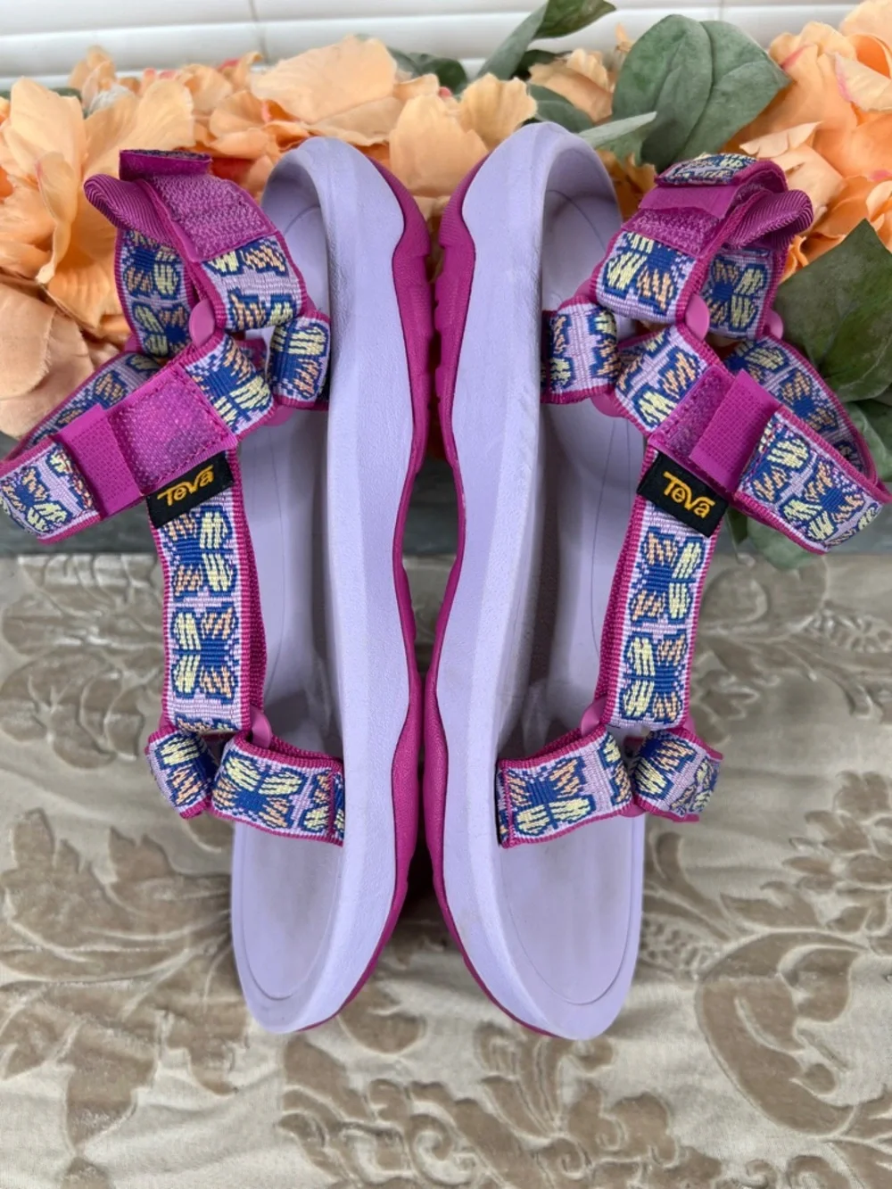 Hurricane XLT Butterfly Pastel Lilac Teva Sandals Size 5 - Picture 5 of 7